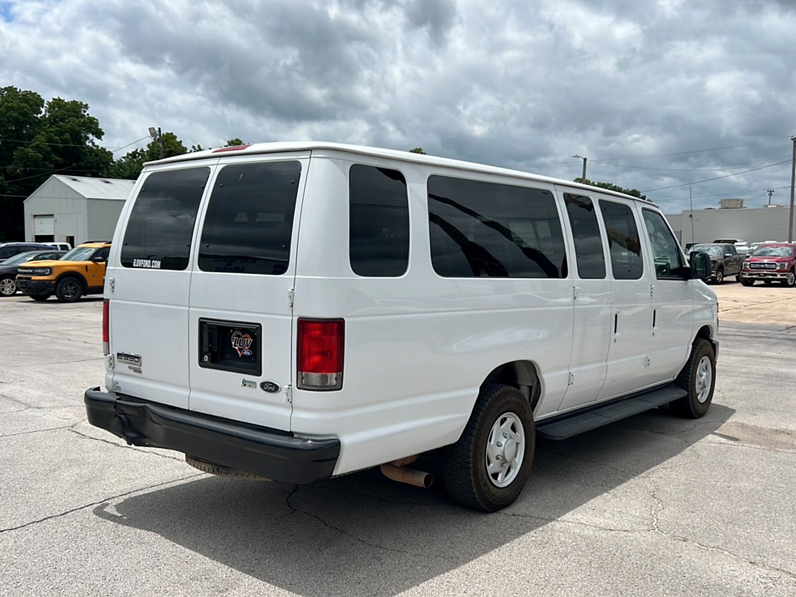 2013 Ford E350 XL