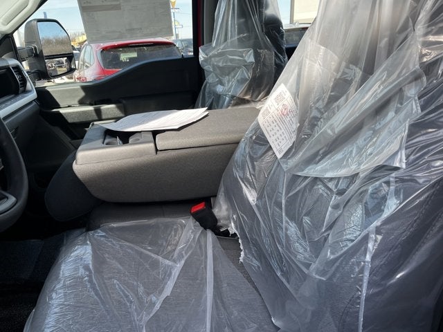 2025 Ford Super Duty F-350 DRW F-350® XL