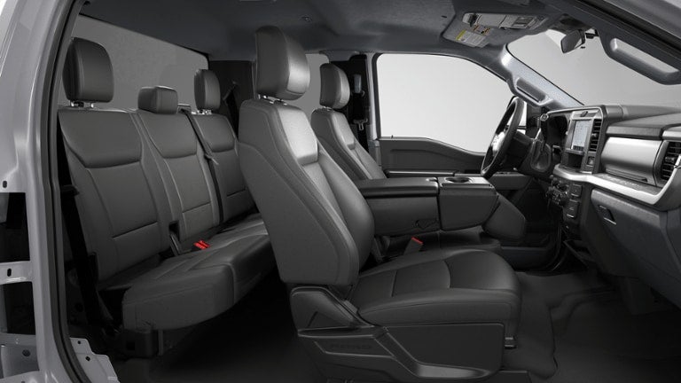 2026 Ford Super Duty F-350 DRW ® XLT