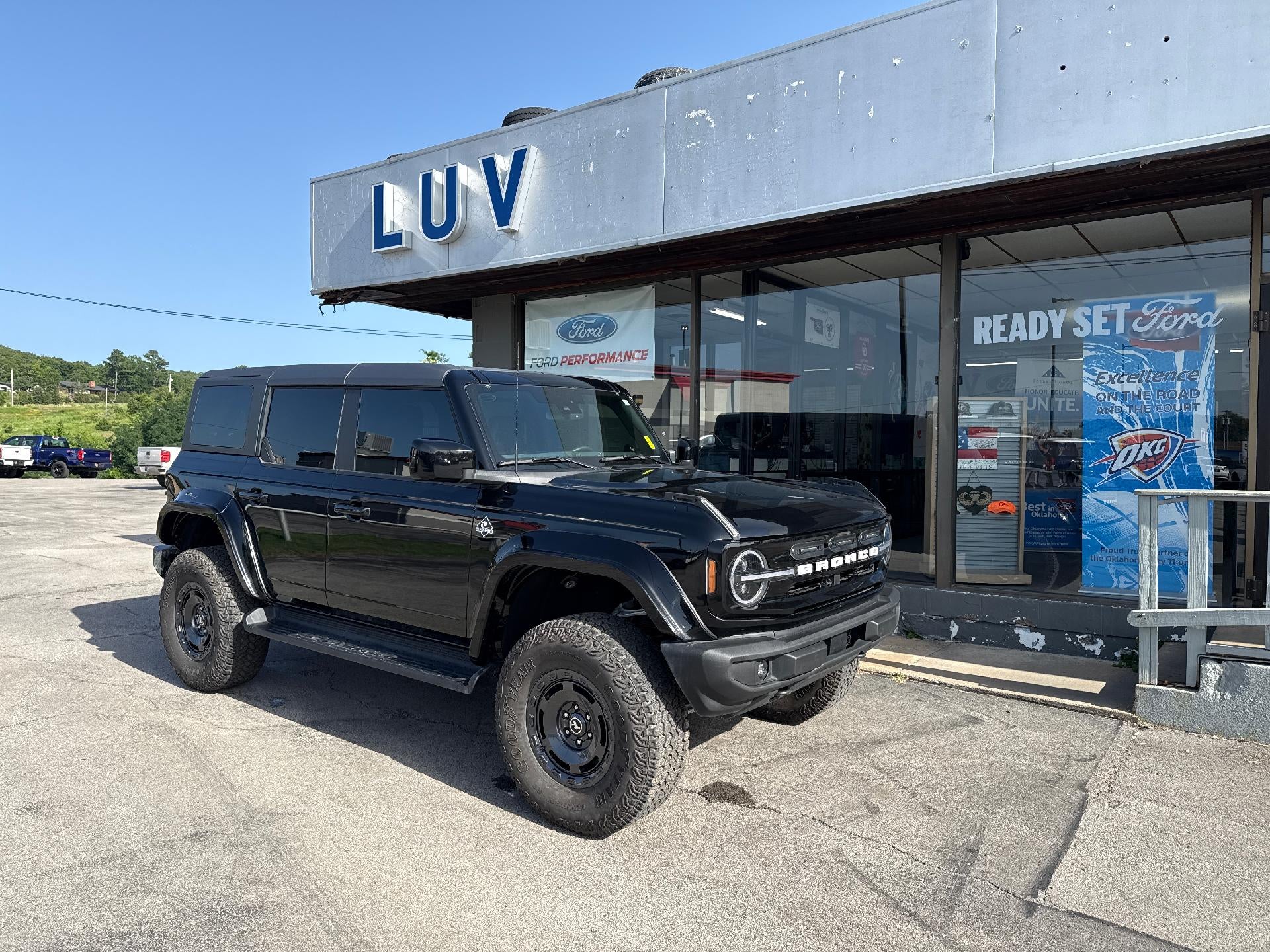 2025 Ford Bronco Outer Banks 4 Door 4x4