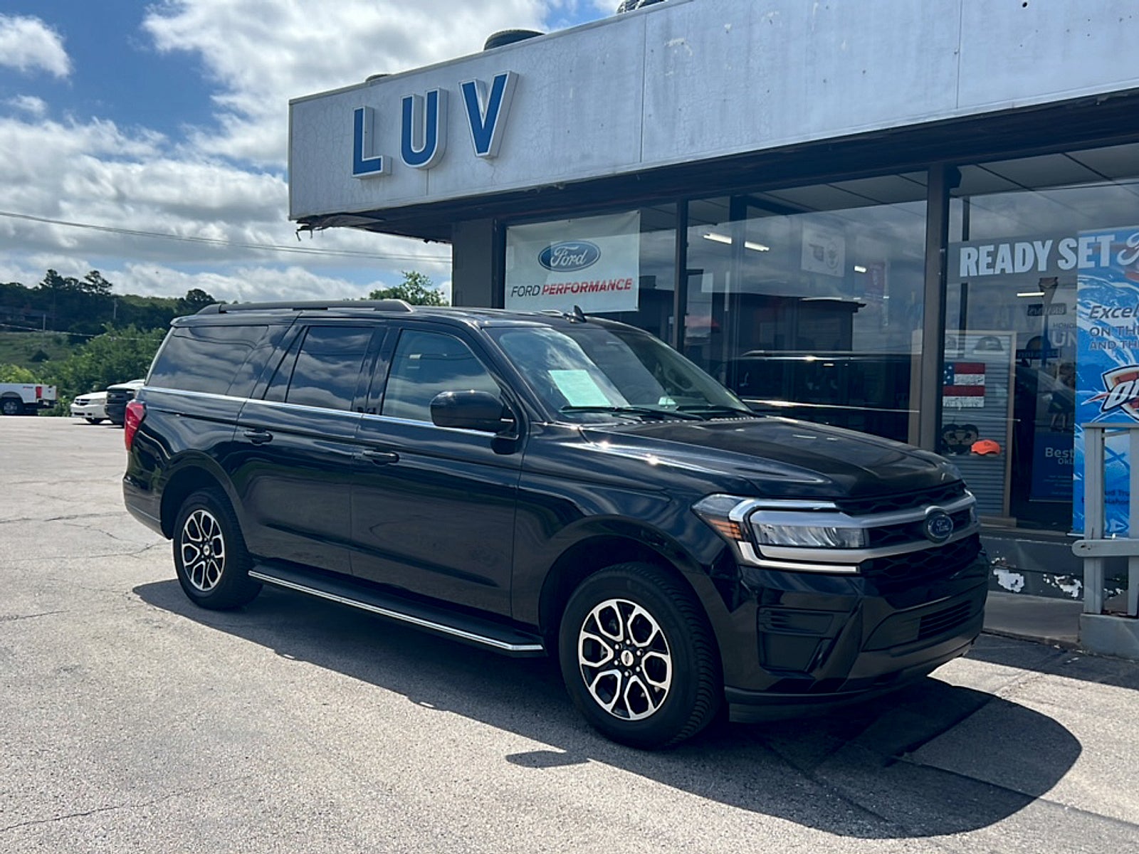 2023 Ford Expedition XLT MAX