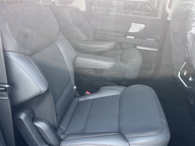 2025 Ford Expedition Max Active MAX