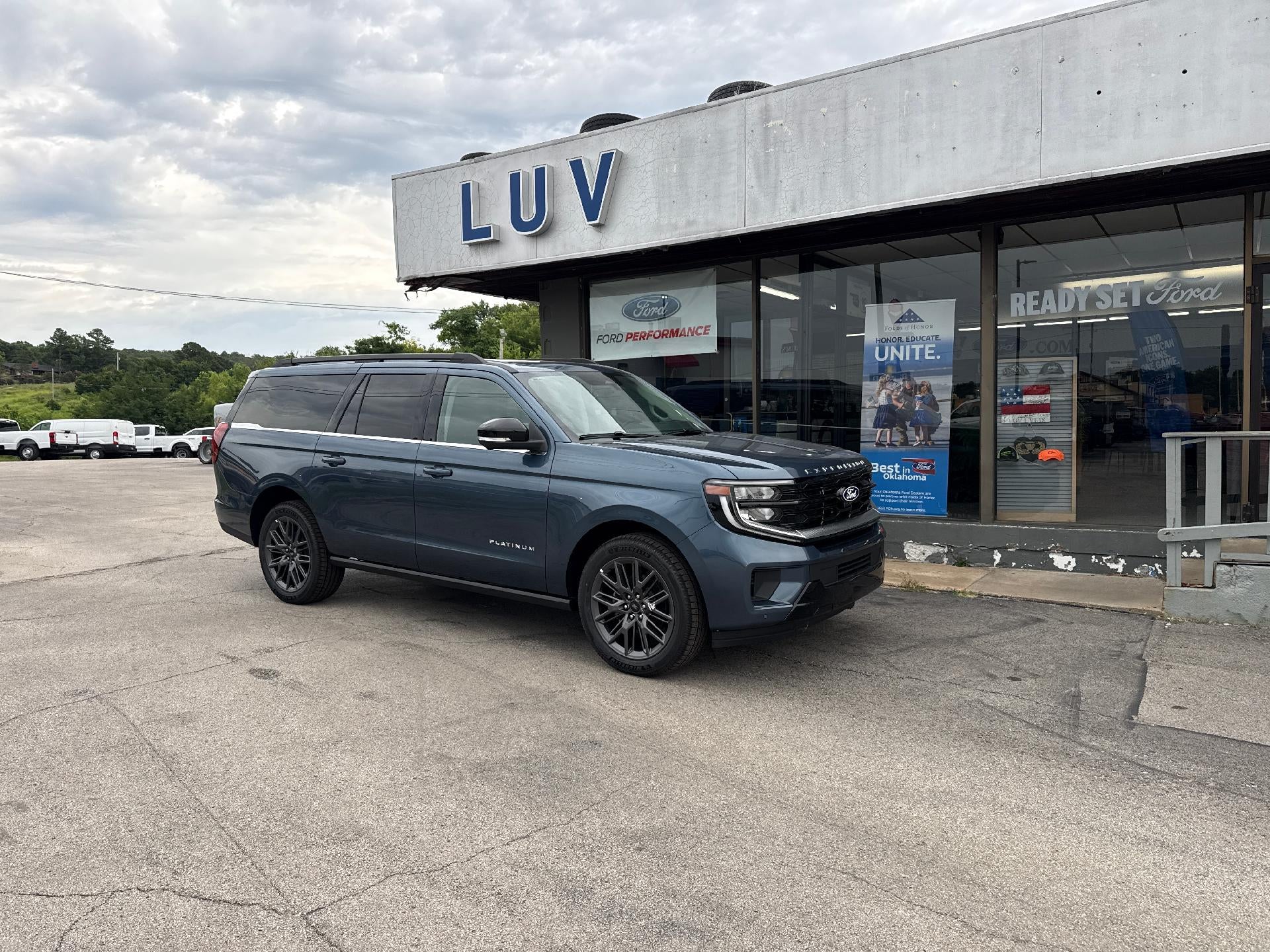 2027 Ford Expedition Max Platinum 4x4
