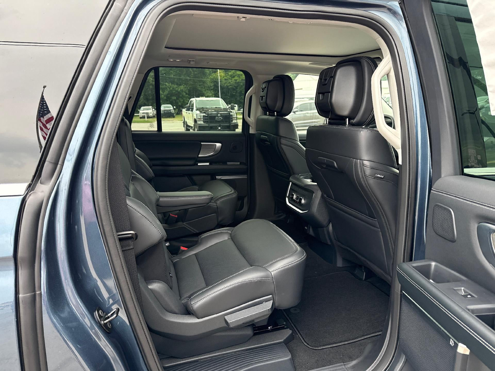 2027 Ford Expedition Max Platinum 4x4