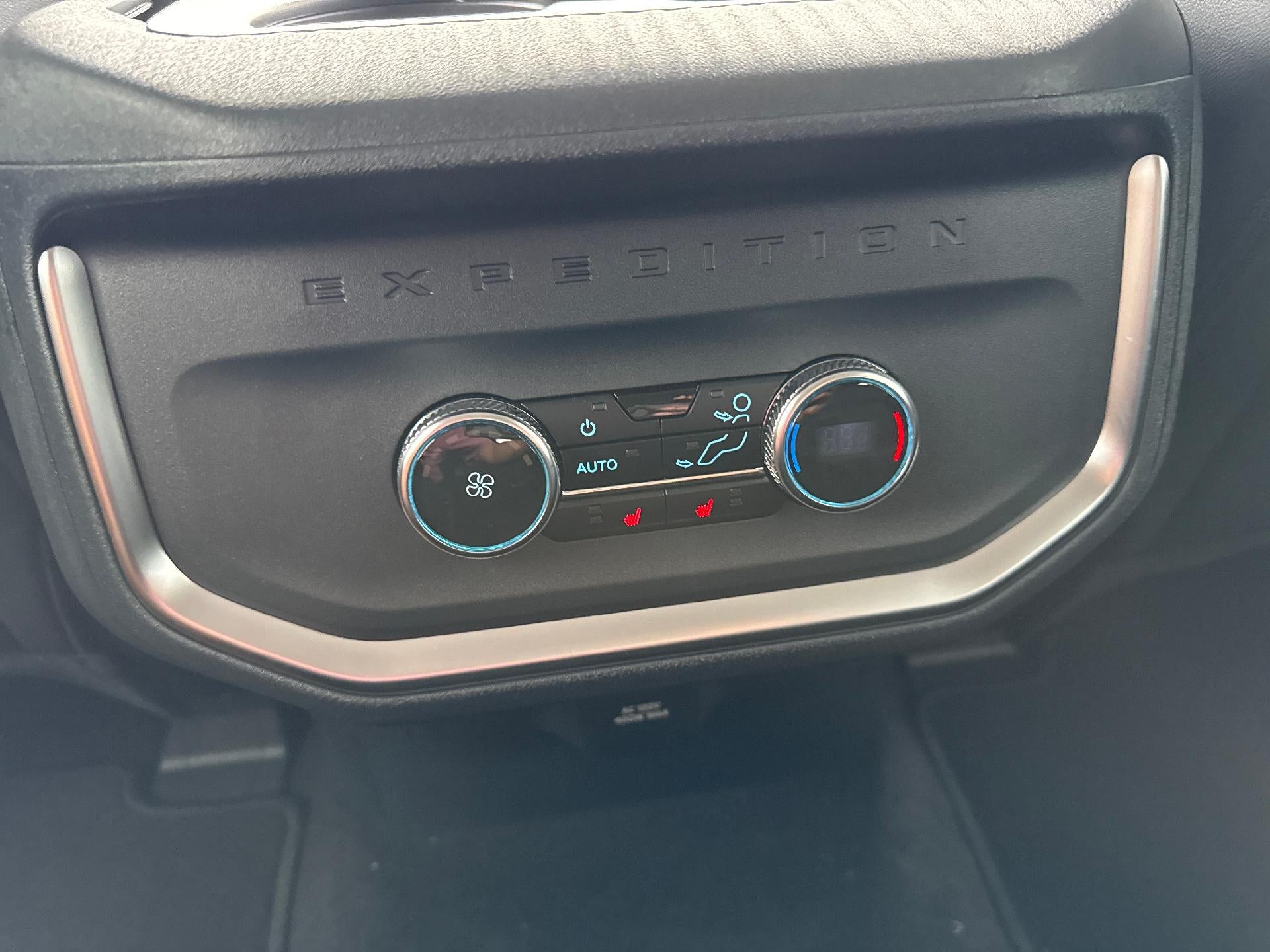 2027 Ford Expedition Max Platinum 4x4