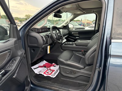2027 Ford Expedition Max Platinum 4x4