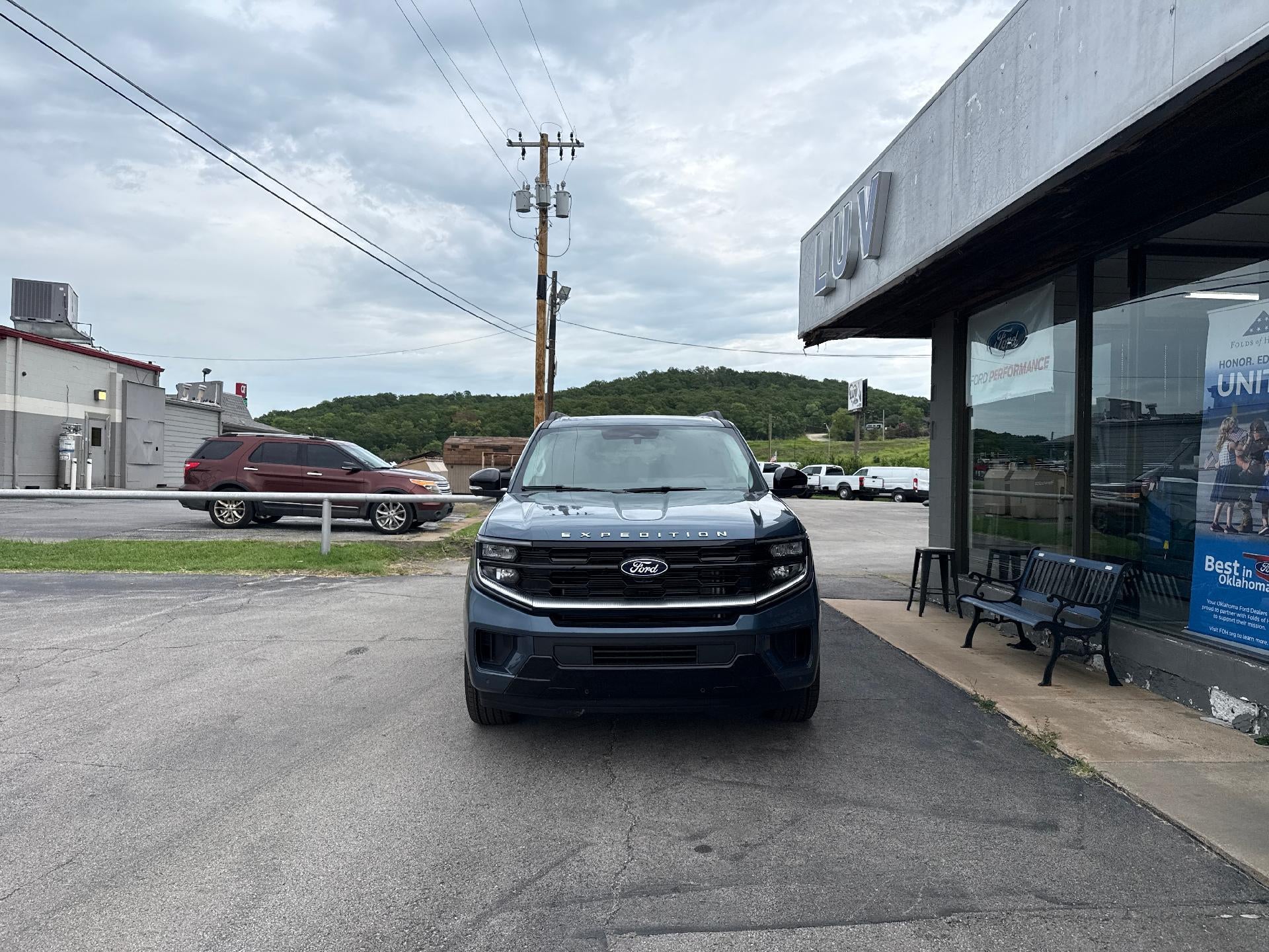 2027 Ford Expedition Max Platinum 4x4