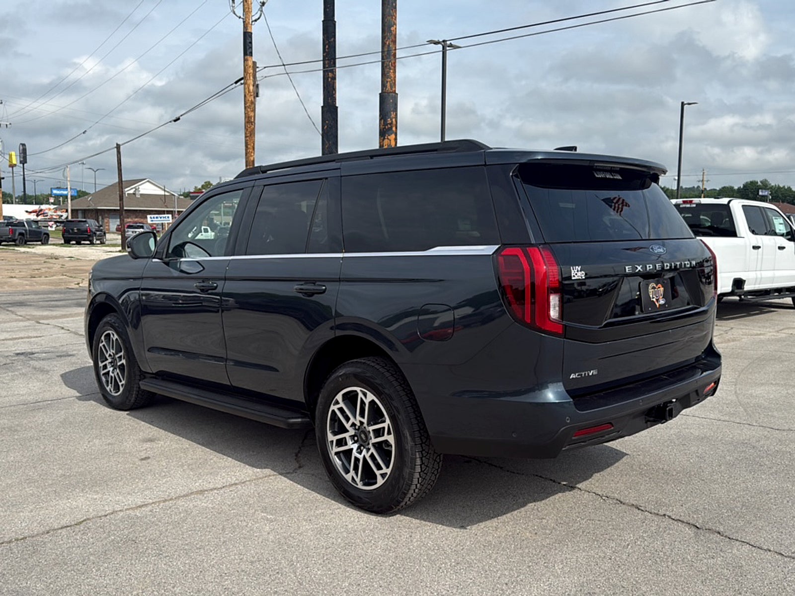 2026 Ford EXPEDITION Active