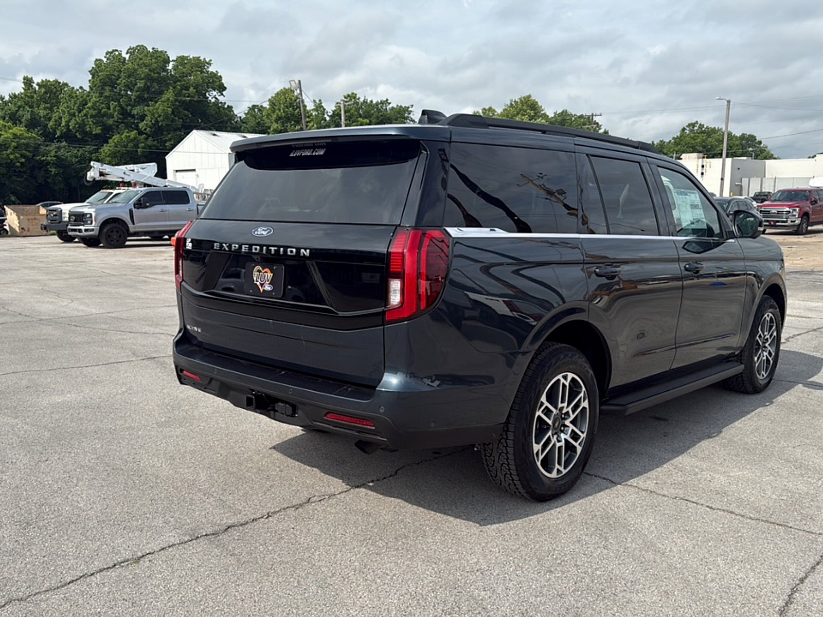 2026 Ford EXPEDITION Active