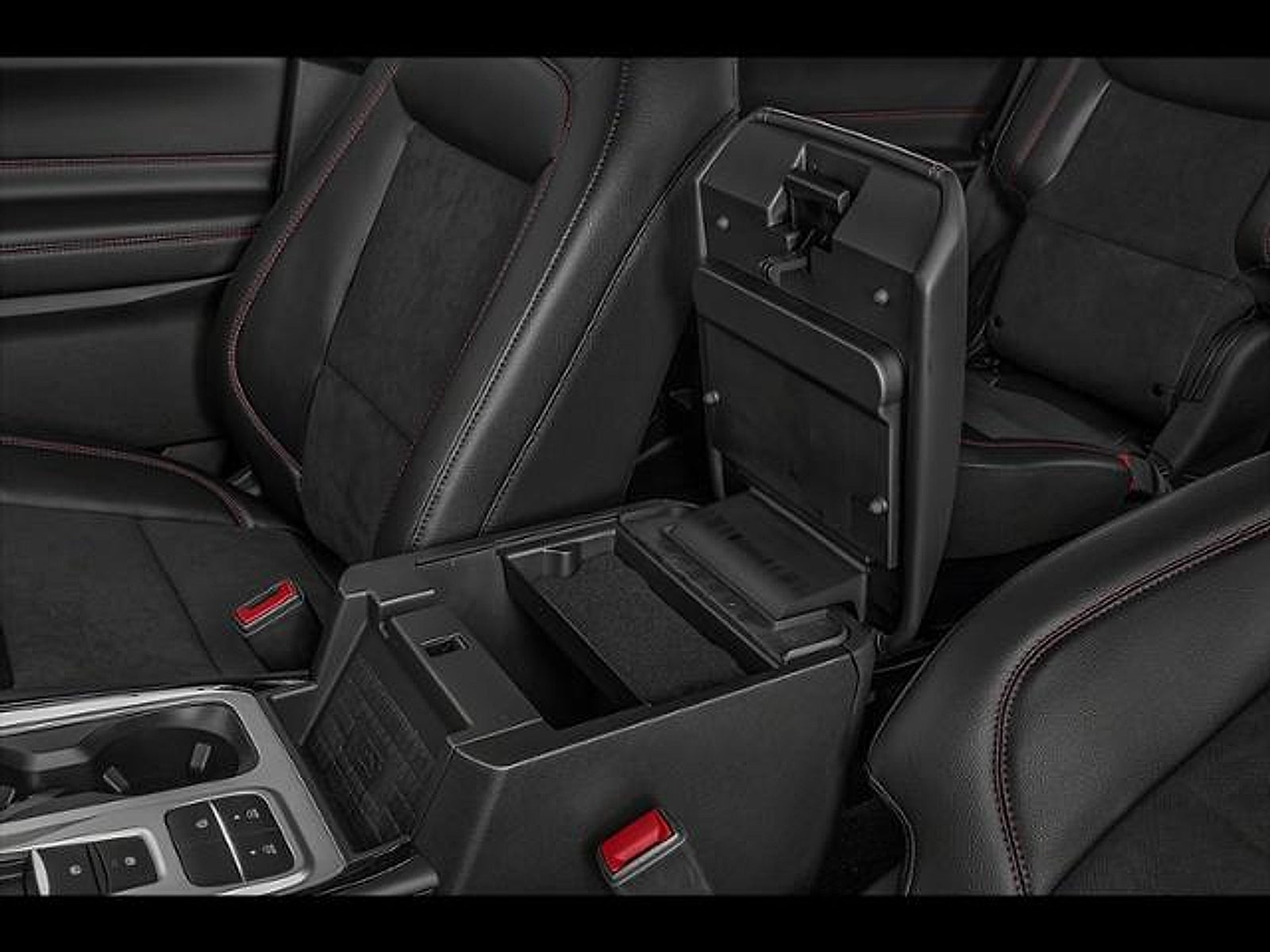2022 Ford Explorer ST-Line RWD