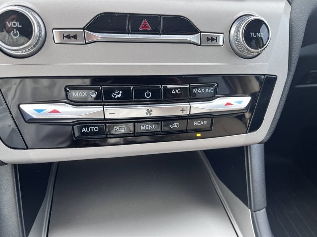 2023 Ford Explorer Base