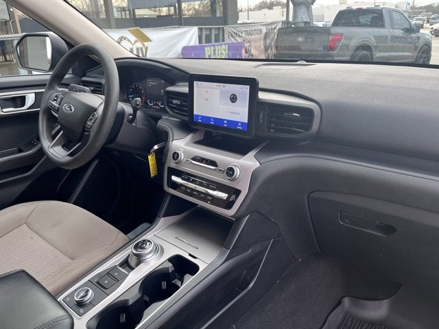 2023 Ford Explorer Base