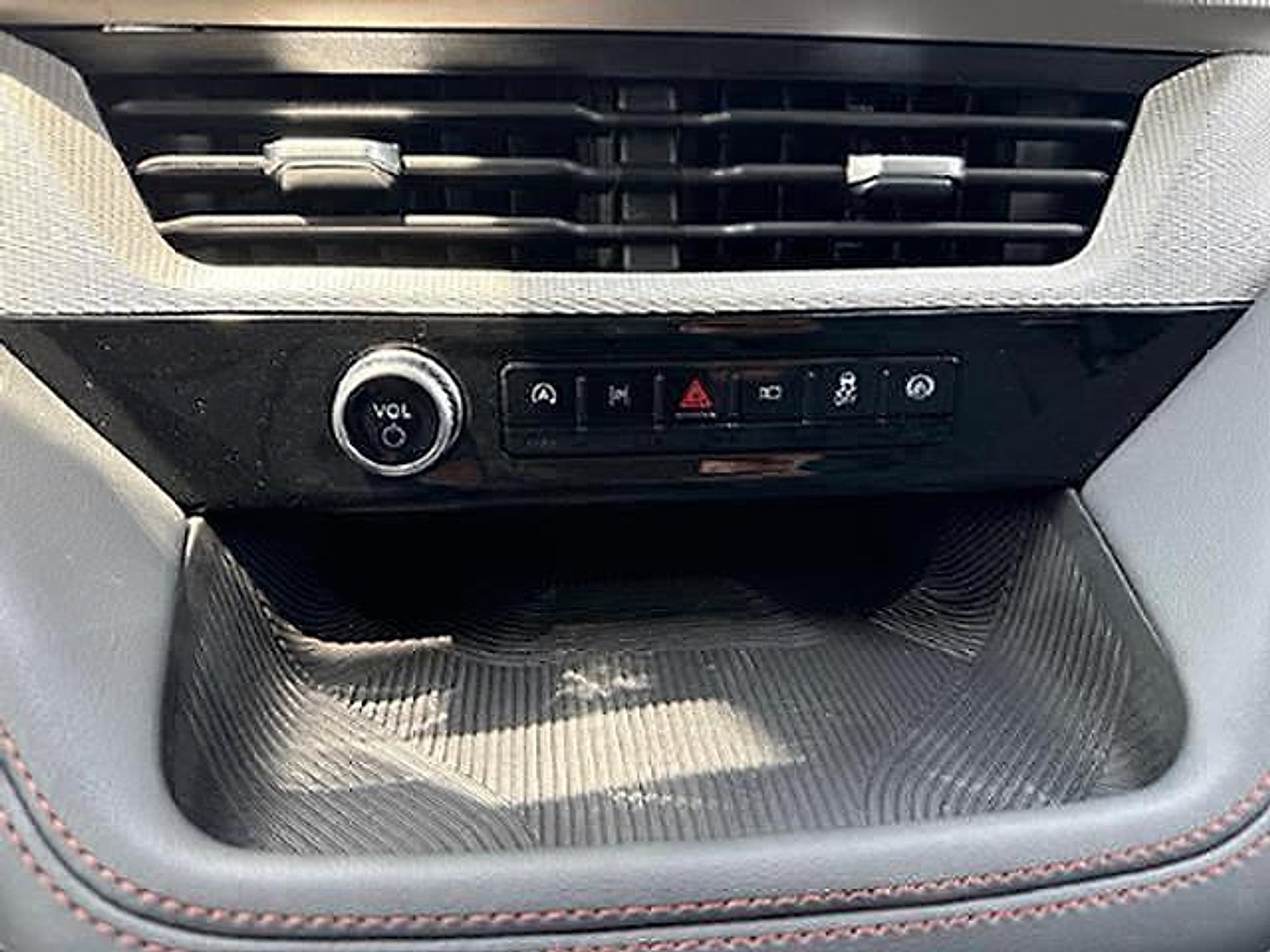 2026 Ford Explorer Active w/100A Pkg RWD