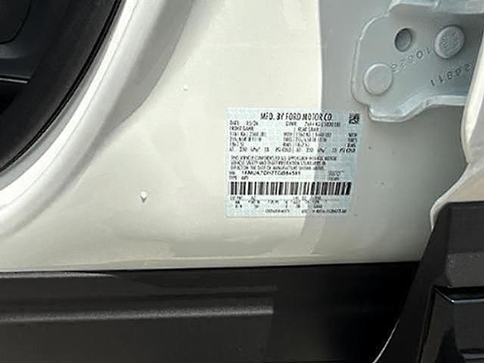 2026 Ford Explorer Active w/100A Pkg RWD