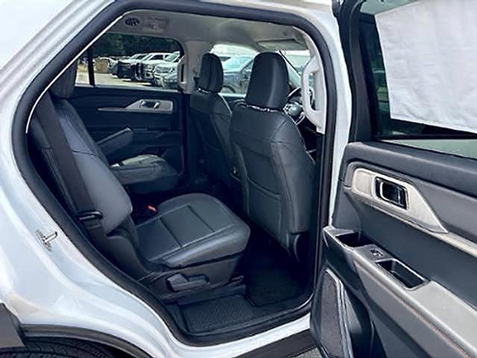 2026 Ford Explorer Active w/100A Pkg RWD
