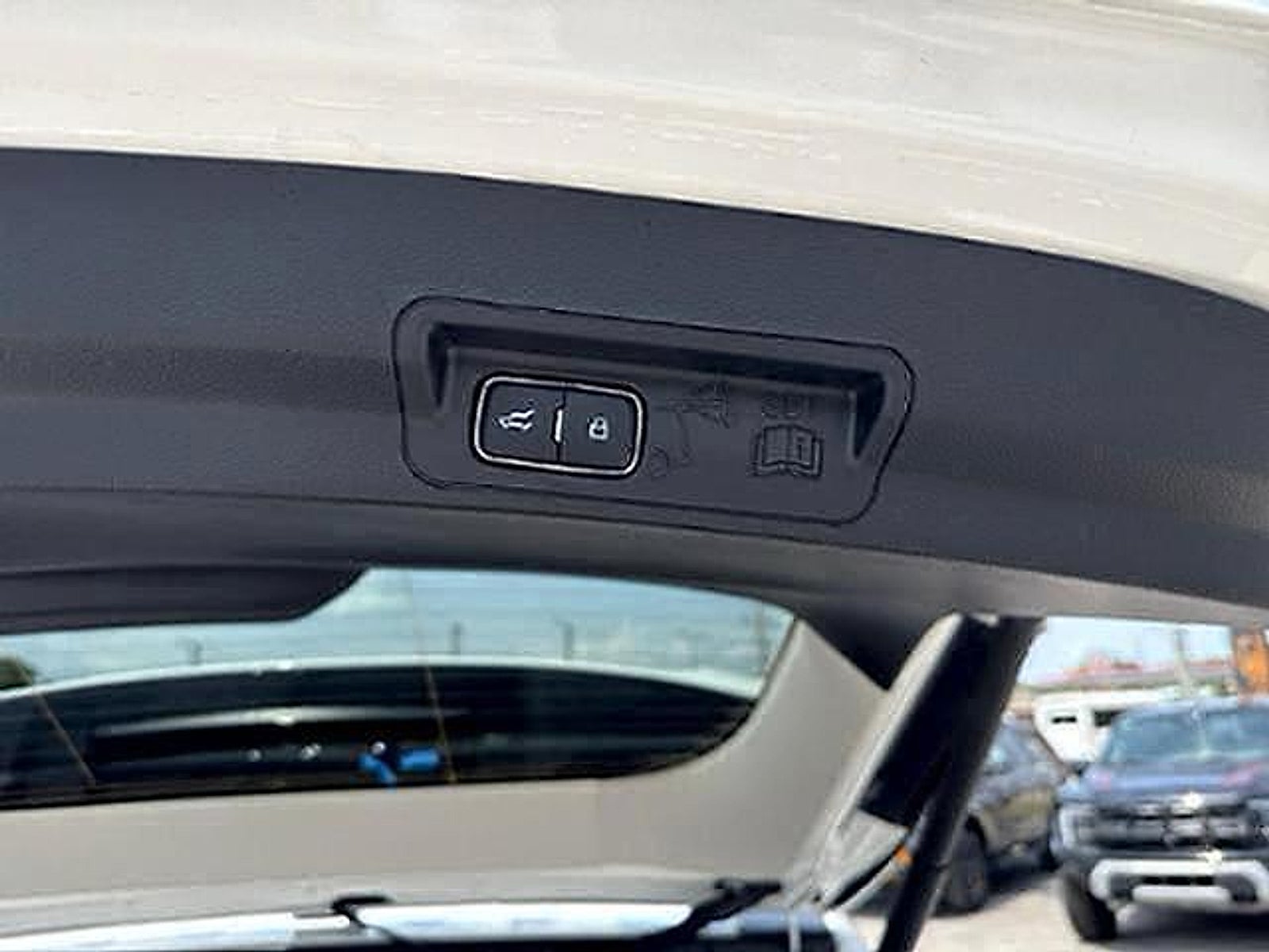 2026 Ford Explorer Active w/100A Pkg RWD