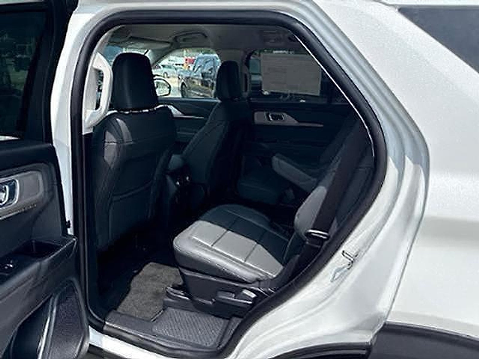 2026 Ford Explorer Active w/100A Pkg RWD