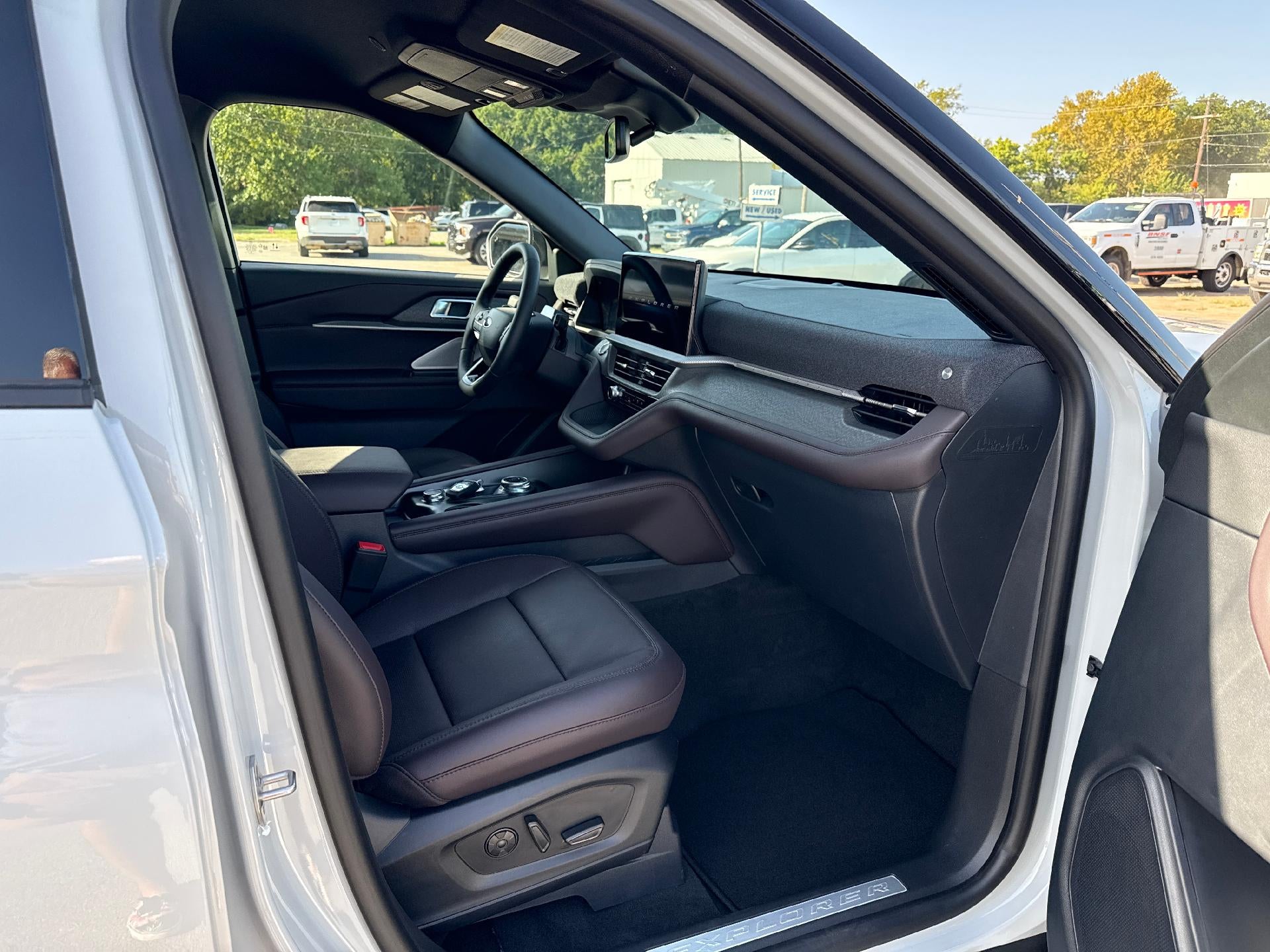 2027 Ford Explorer Platinum RWD