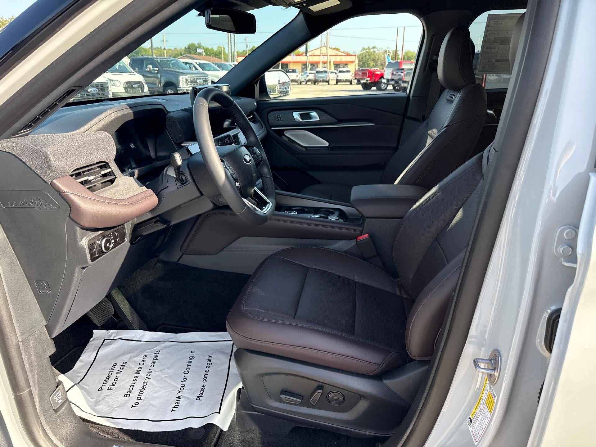 2027 Ford Explorer Platinum RWD