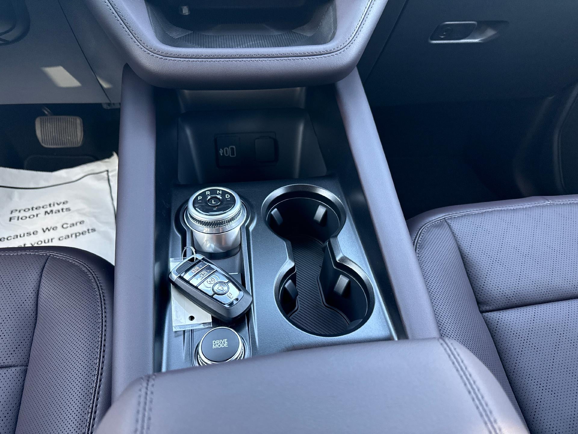 2027 Ford Explorer Platinum RWD