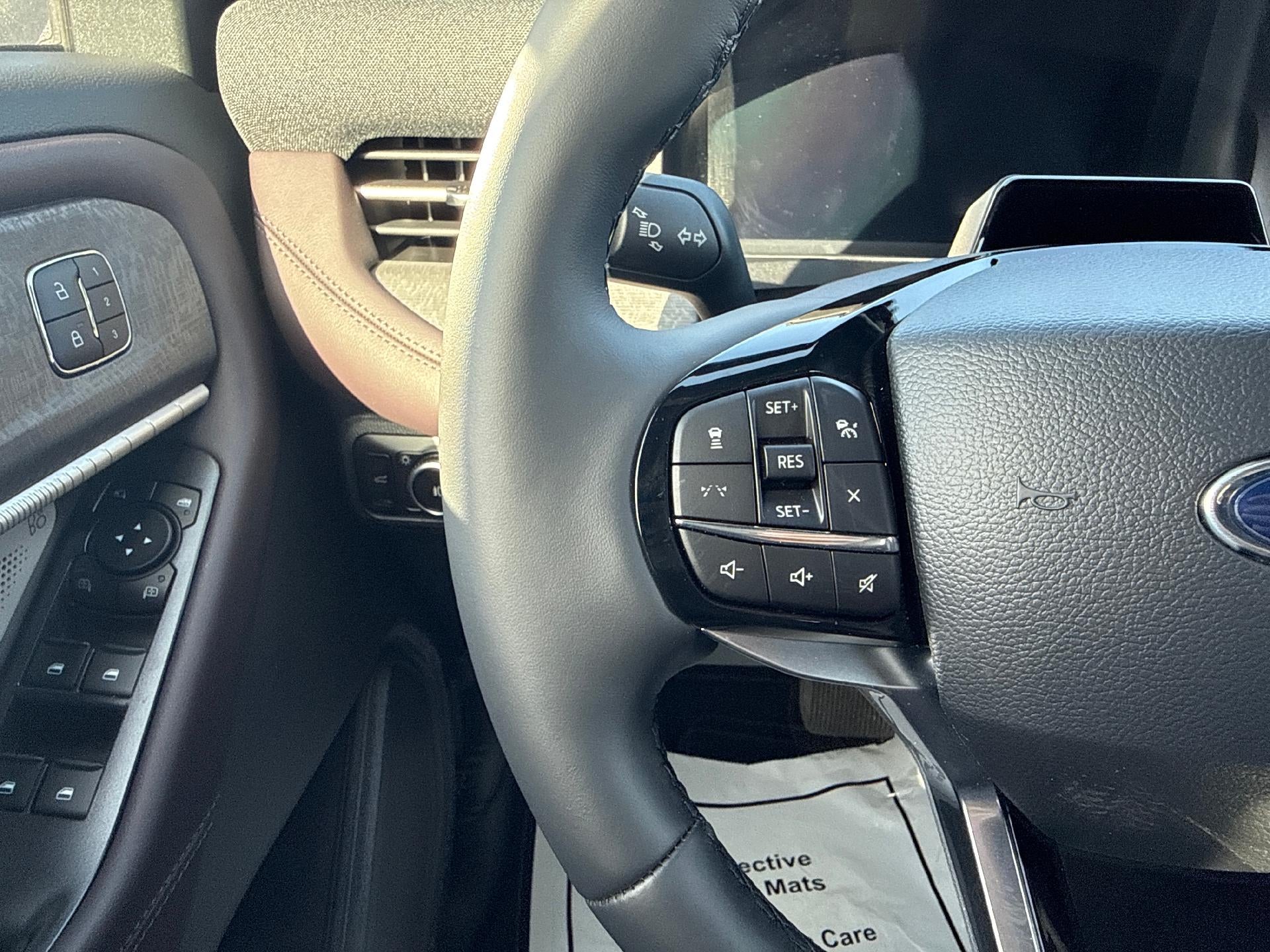 2027 Ford Explorer Platinum RWD