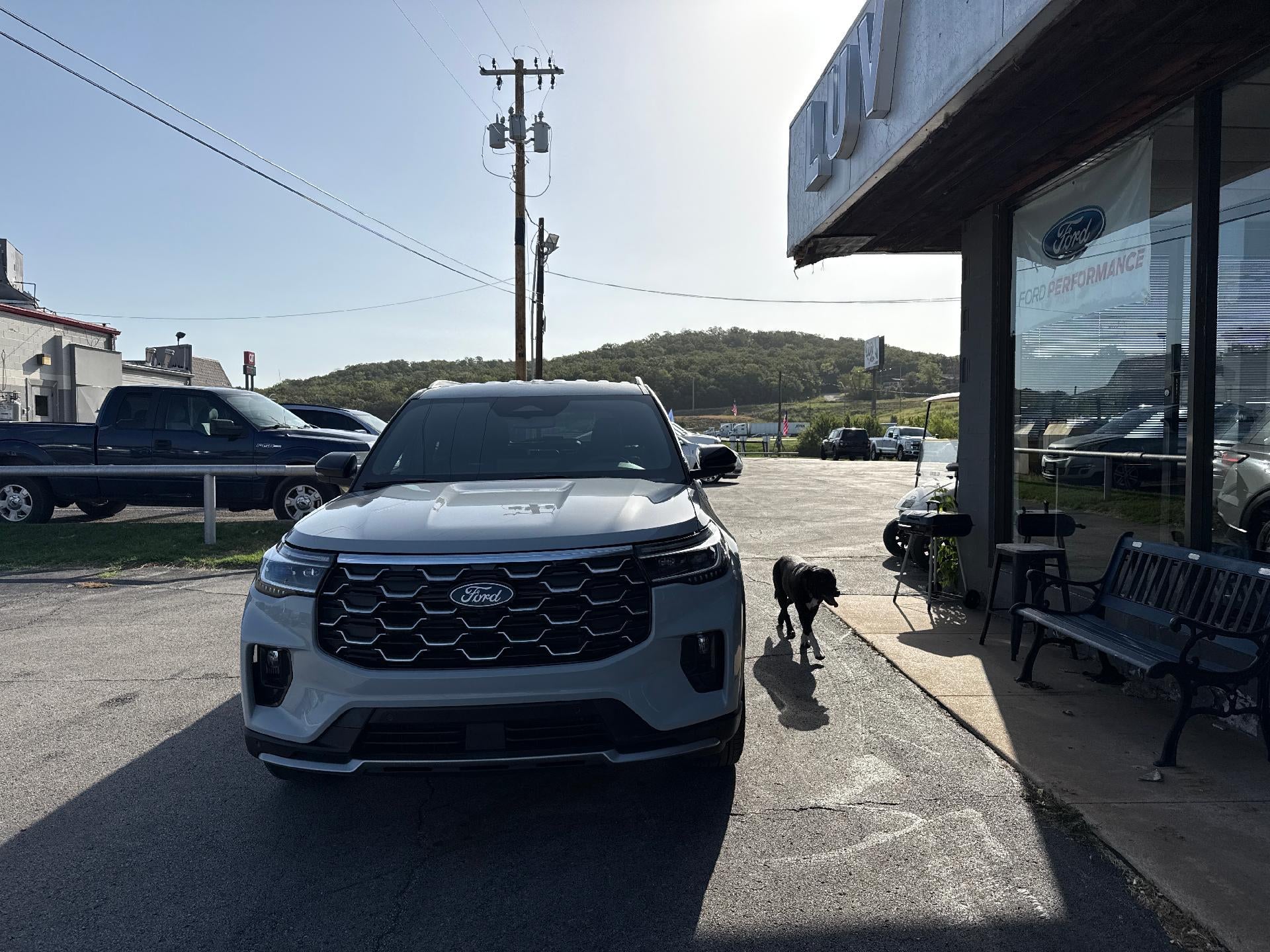 2027 Ford Explorer Platinum RWD