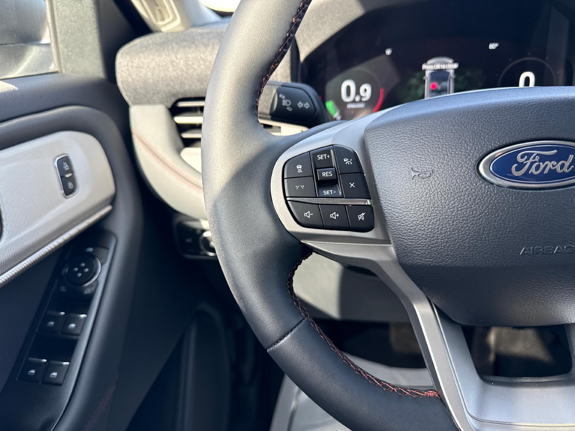 2026 Ford Explorer Active w/200A Pkg 4WD