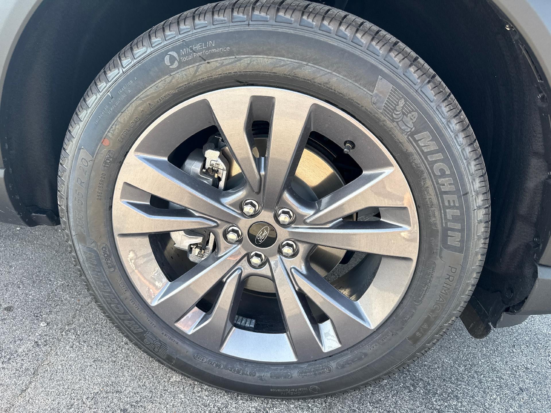 2026 Ford Explorer Active w/200A Pkg 4WD