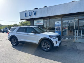 2026 Ford Explorer Active w/100A Pkg 4WD