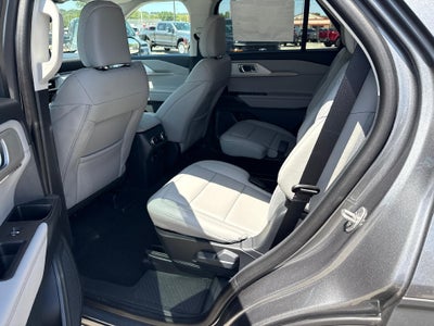 2026 Ford Explorer Active w/200A Pkg 4WD