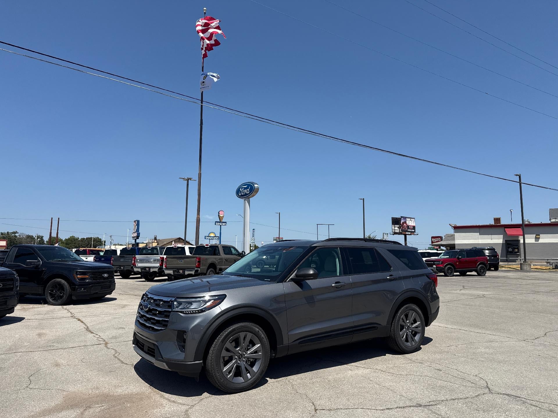 2026 Ford Explorer Active w/200A Pkg 4WD