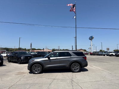 2026 Ford Explorer Active w/200A Pkg 4WD
