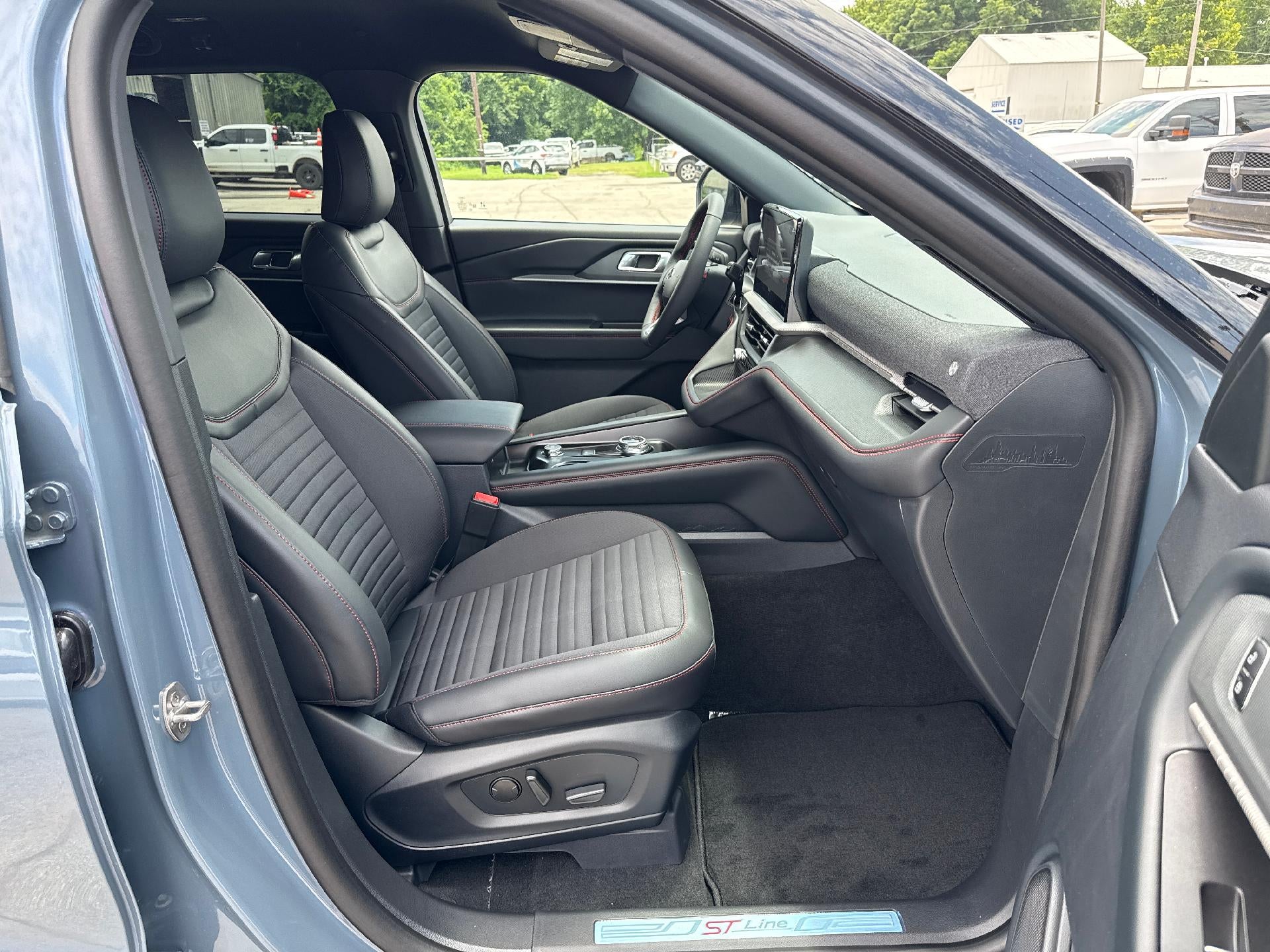 2026 Ford Explorer ST-Line 4WD