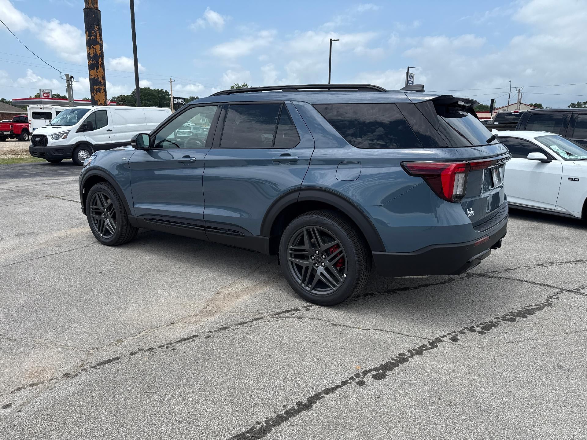 2026 Ford Explorer ST-Line 4WD