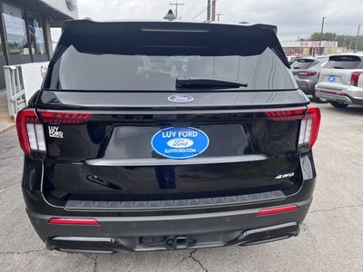 2025 Ford Explorer ST-Line