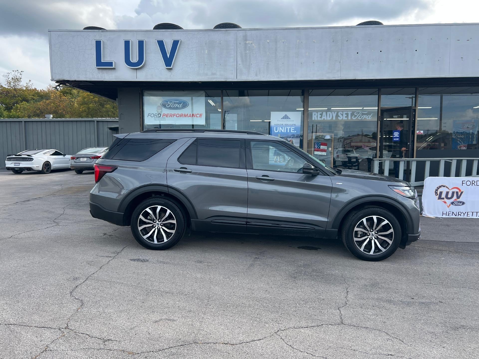 2026 Ford Explorer ST-Line 4WD