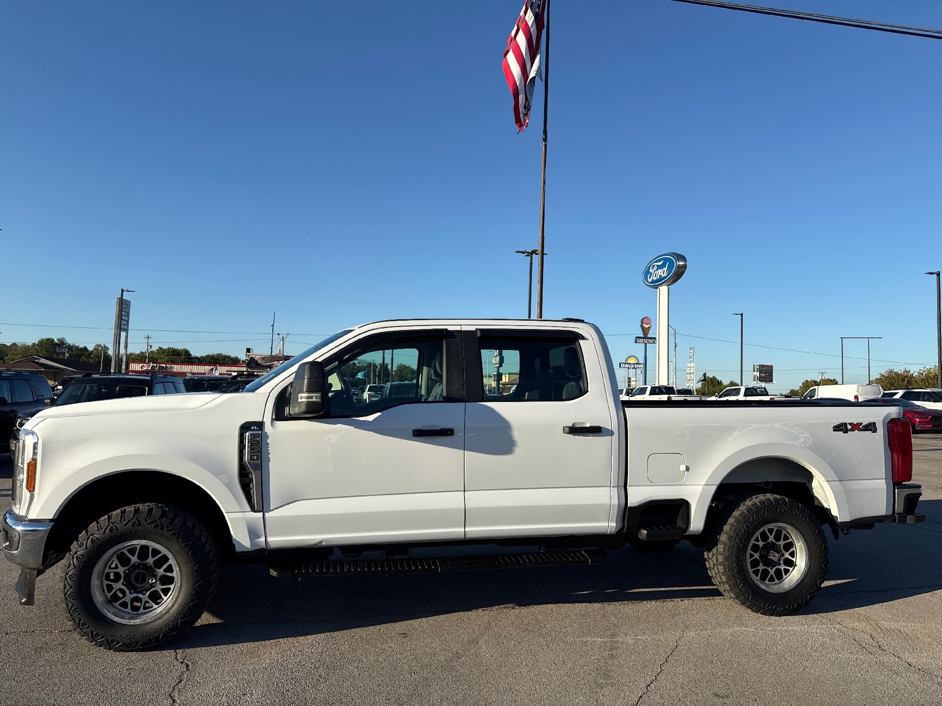 2024 Ford Super Duty F-250 SRW XL 4WD Crew Cab 6.75' Box