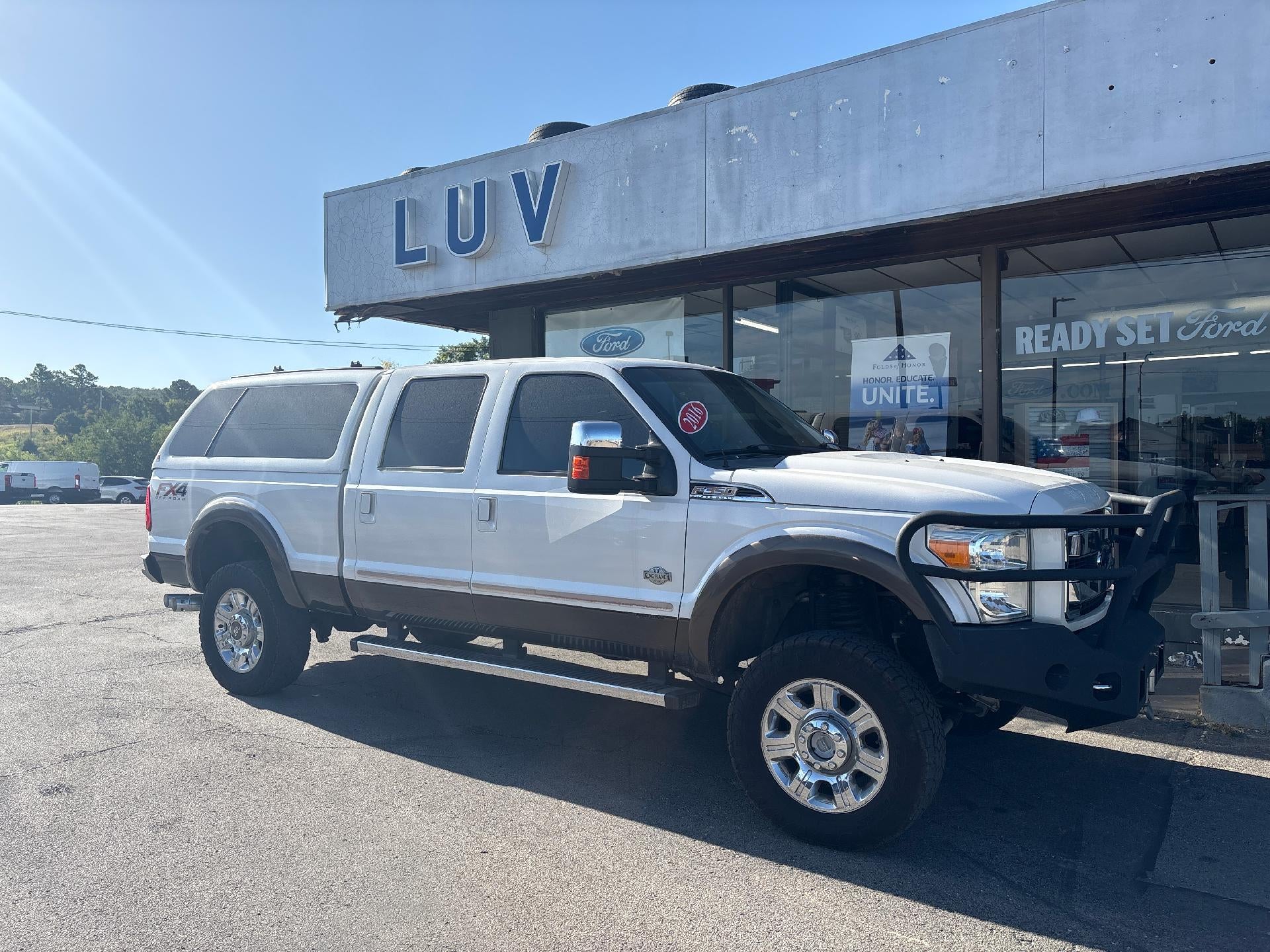 2016 Ford Super Duty F-250 SRW SUPERCREW FX 4 LARIAT