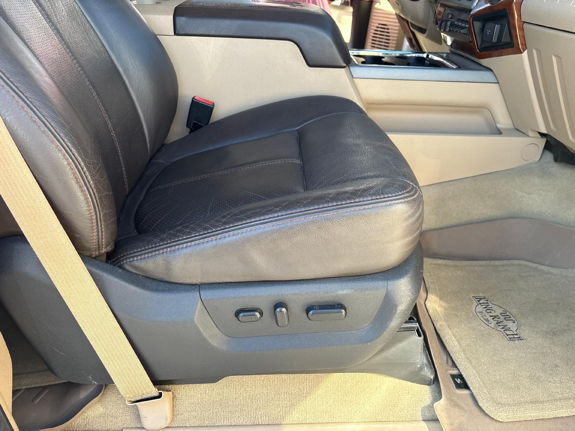 2016 Ford Super Duty F-250 SRW SUPERCREW FX 4 LARIAT