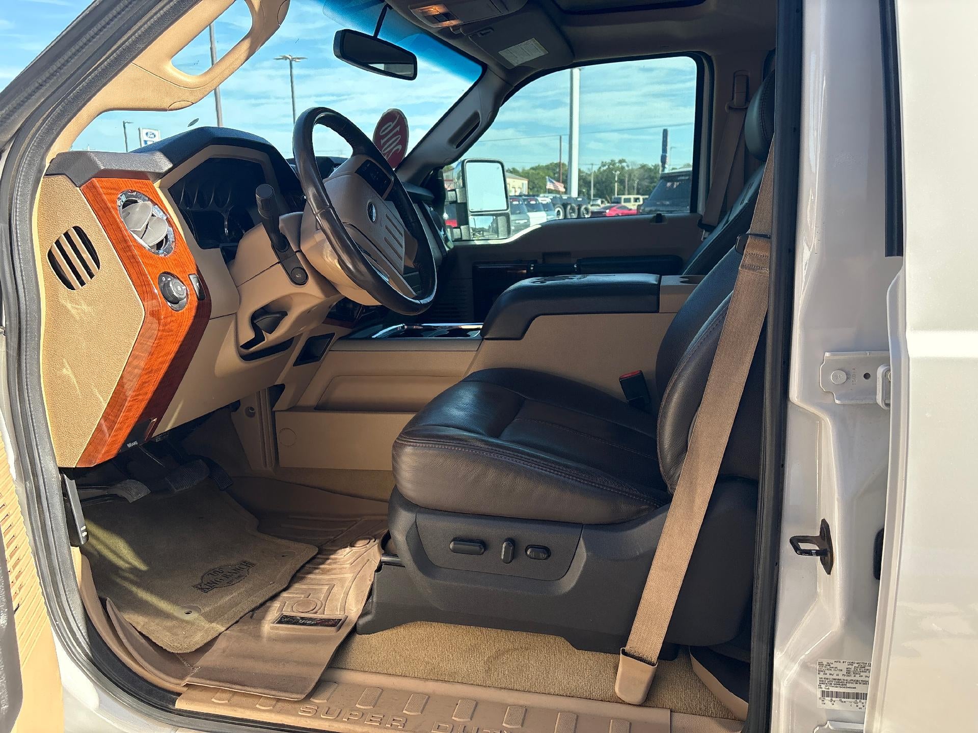 2016 Ford Super Duty F-250 SRW SUPERCREW FX 4 LARIAT