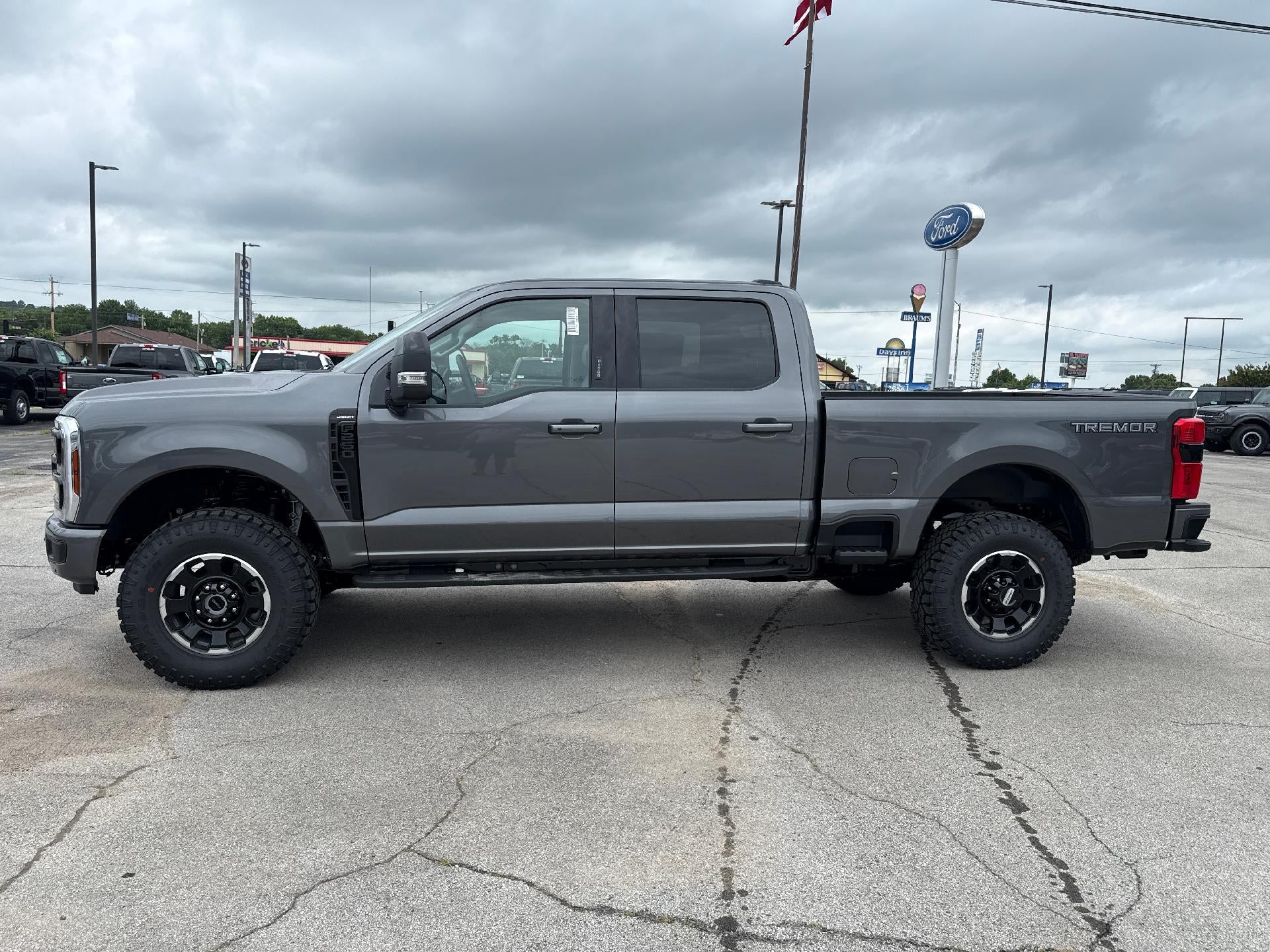 2026 Ford Super Duty F-250 SRW XL 4WD Crew Cab 6.75' Box
