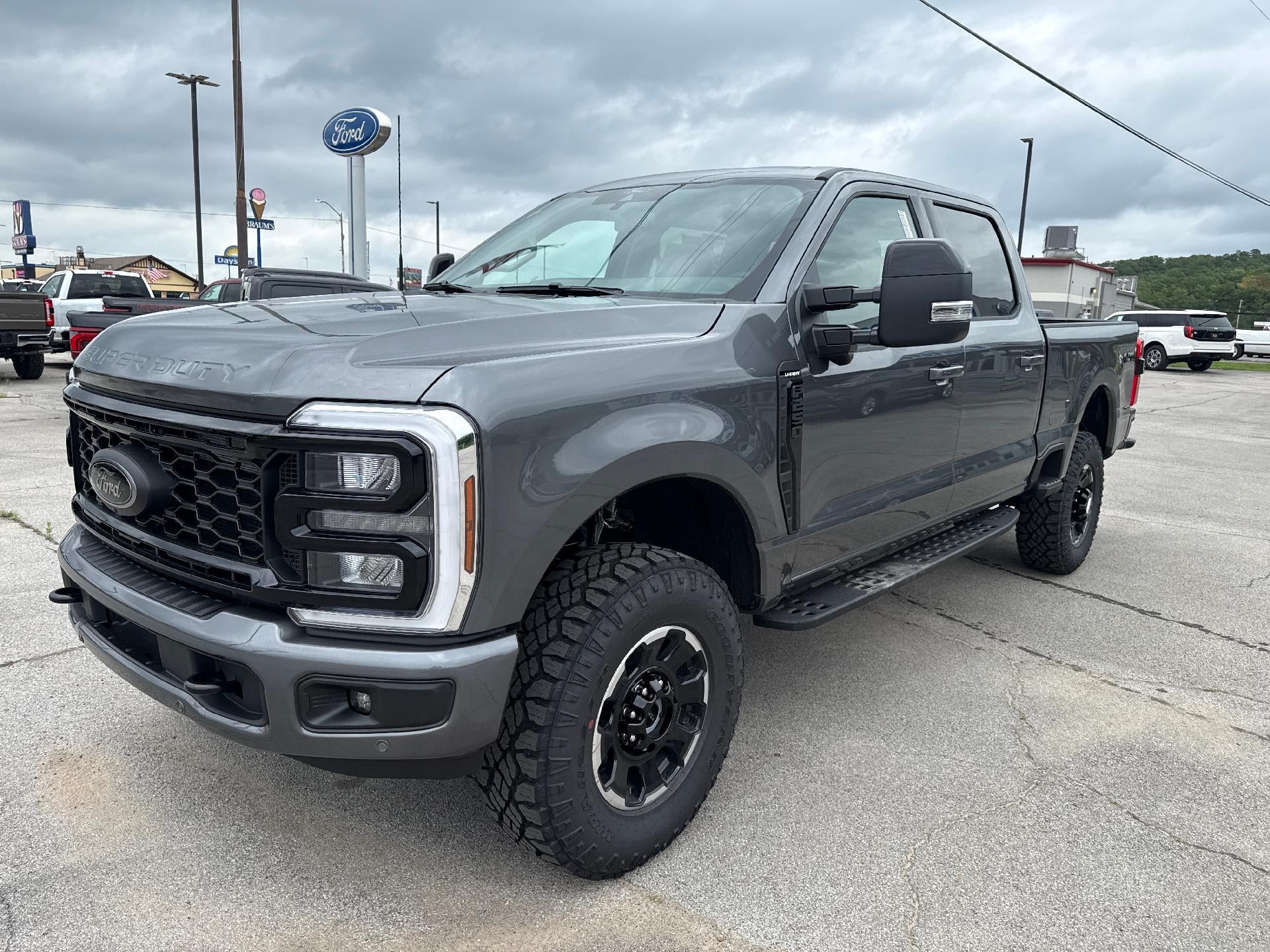 2026 Ford Super Duty F-250 SRW XL 4WD Crew Cab 6.75' Box