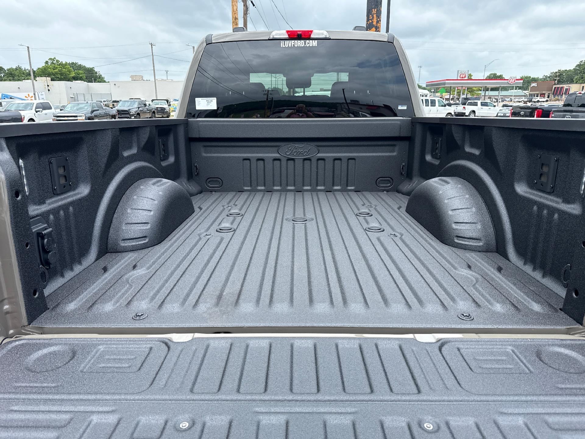 2026 Ford Super Duty F-350 SRW XLT 4WD Crew Cab 6.75' Box