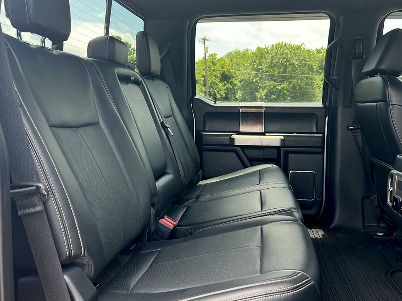 2022 Ford F350 SUPERDUTY LARIAT