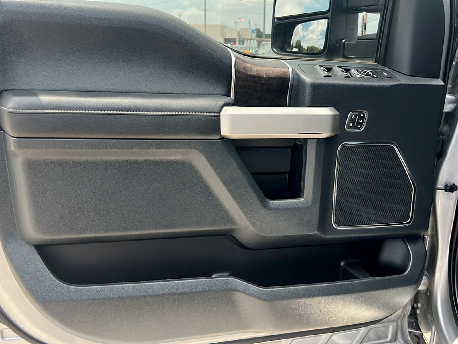2022 Ford F350 SUPERDUTY LARIAT