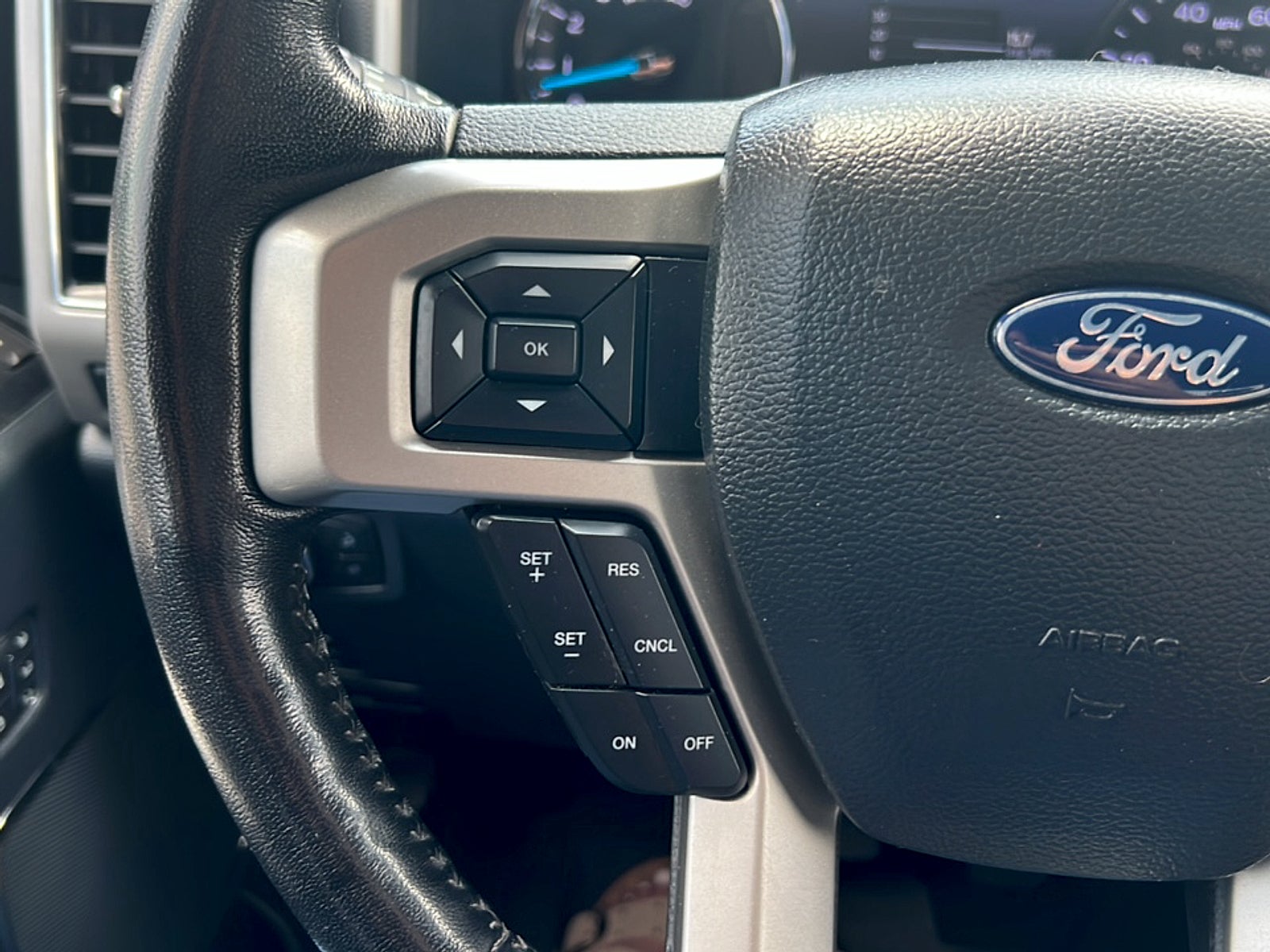 2022 Ford F350 SUPERDUTY LARIAT