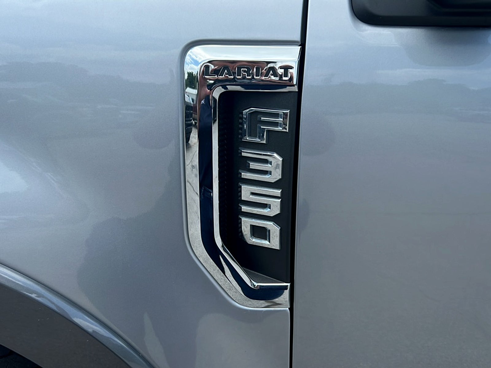 2022 Ford F350 SUPERDUTY LARIAT