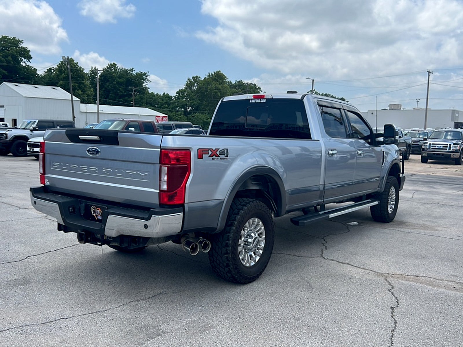 2022 Ford F350 SUPERDUTY LARIAT
