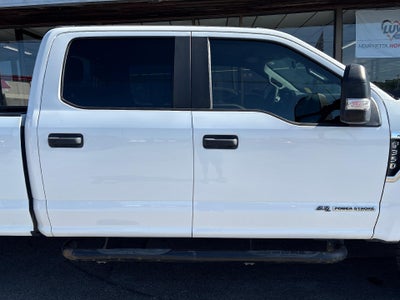 2017 Ford Super Duty F-350 SRW XL 4WD Crew Cab 6.75' Box