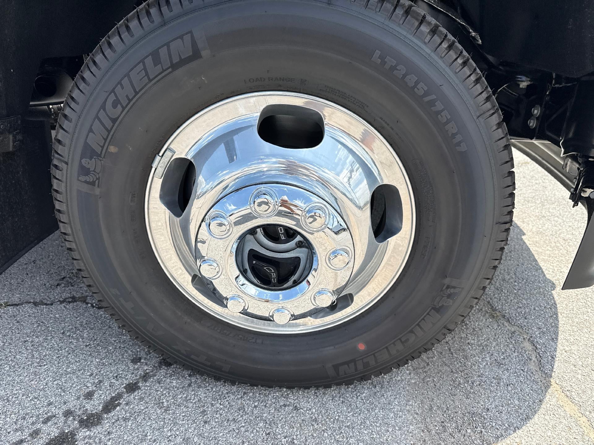 2026 Ford Super Duty F-350 DRW XL 4WD Crew Cab 8' Box